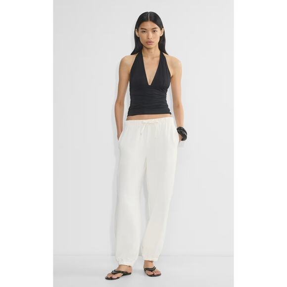 Aritzia Pants - Wilfred Venice Relaxed Japanese crepe joggers birch white